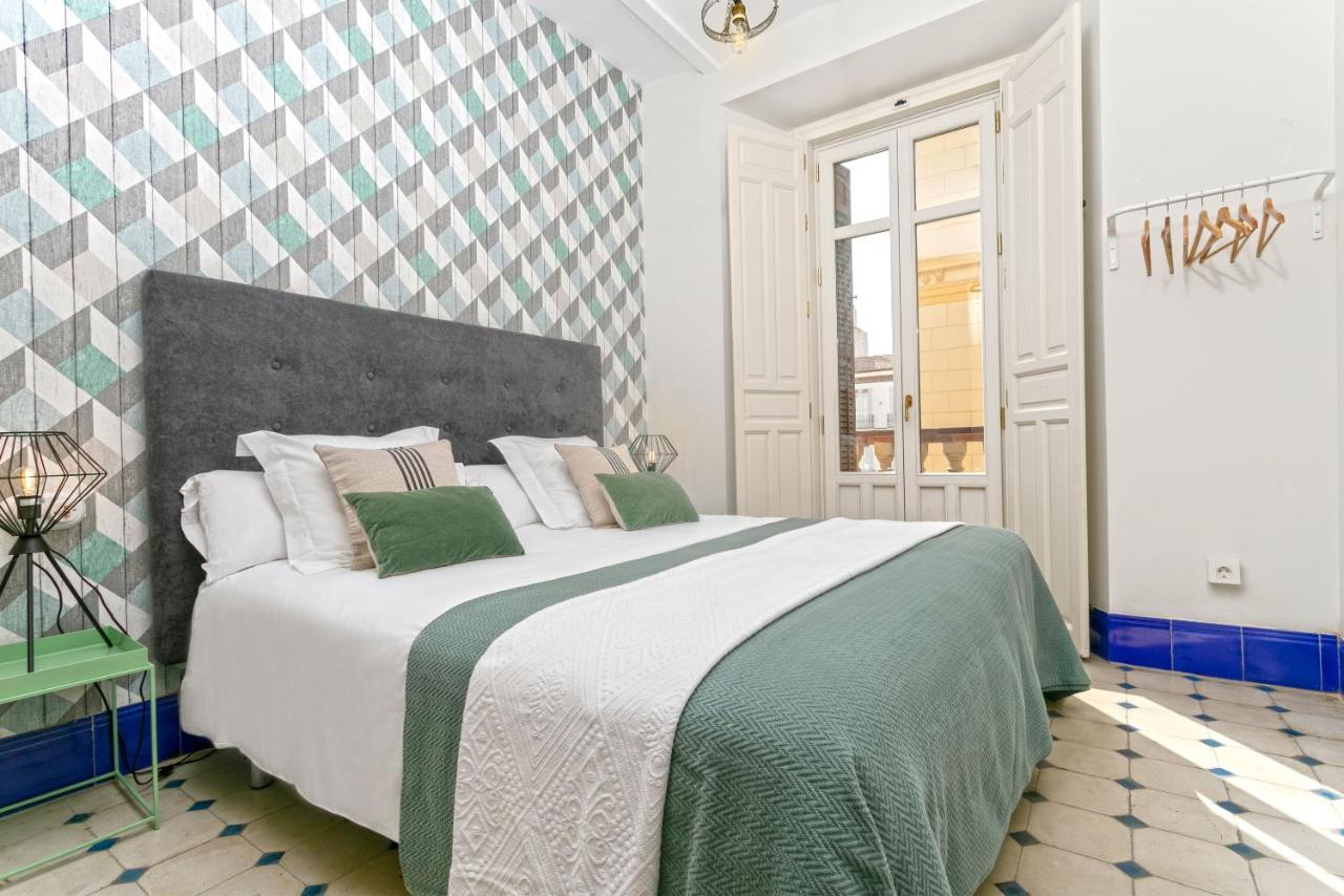 Genteel Home Cervantes Малага Екстериор снимка