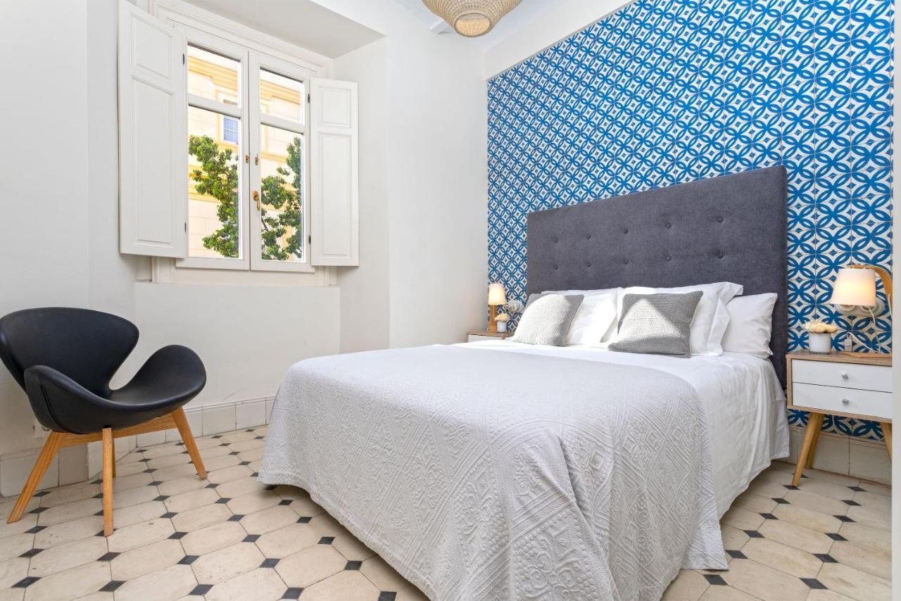 Genteel Home Cervantes Малага Екстериор снимка