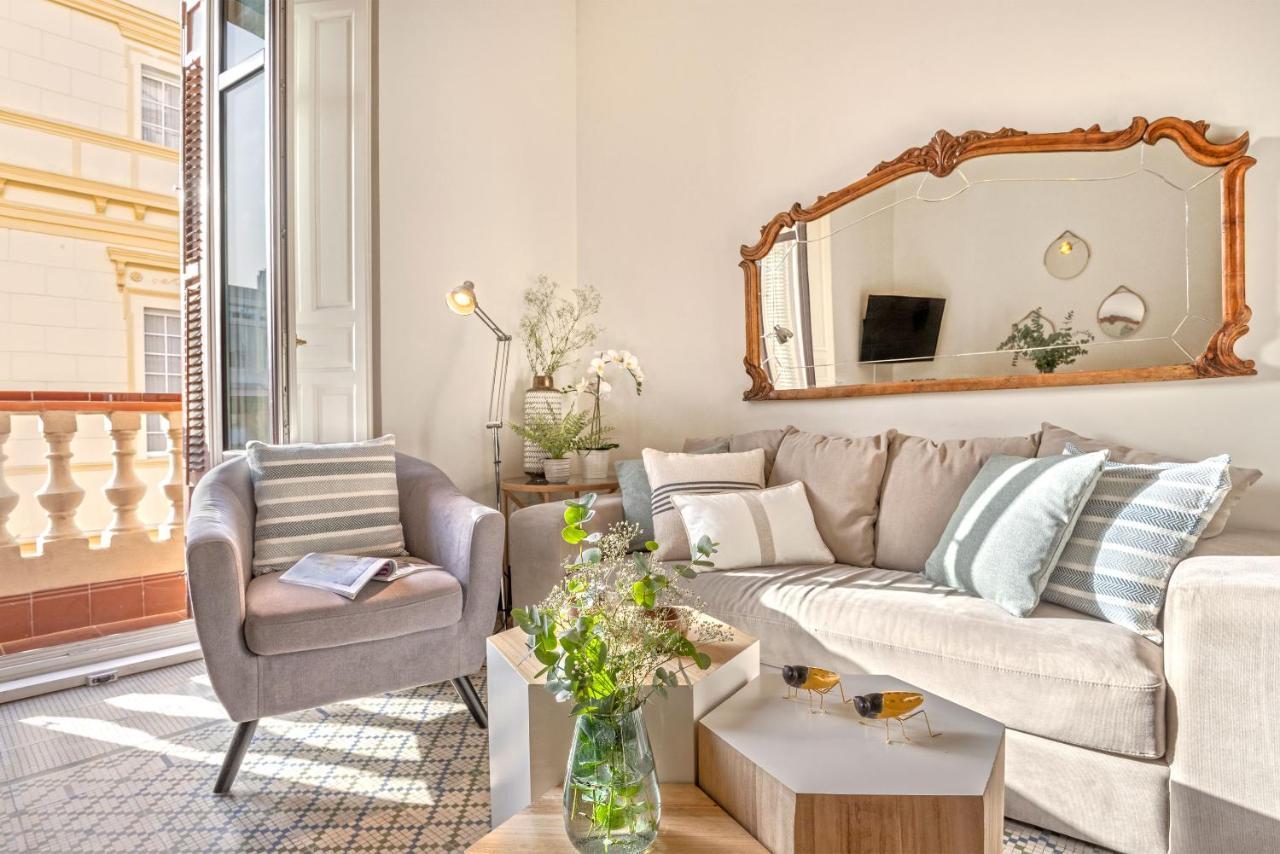 Genteel Home Cervantes Малага Екстериор снимка