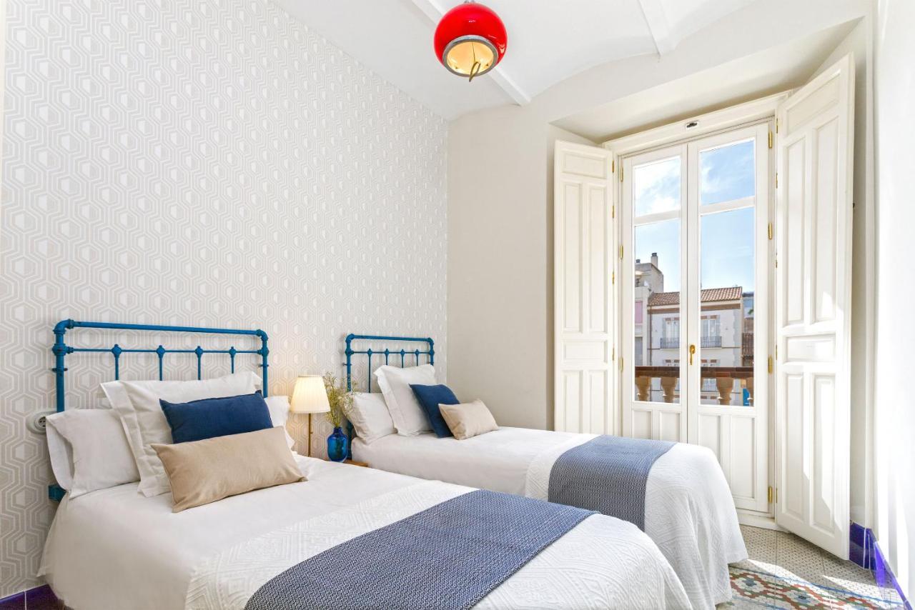 Genteel Home Cervantes Малага Екстериор снимка