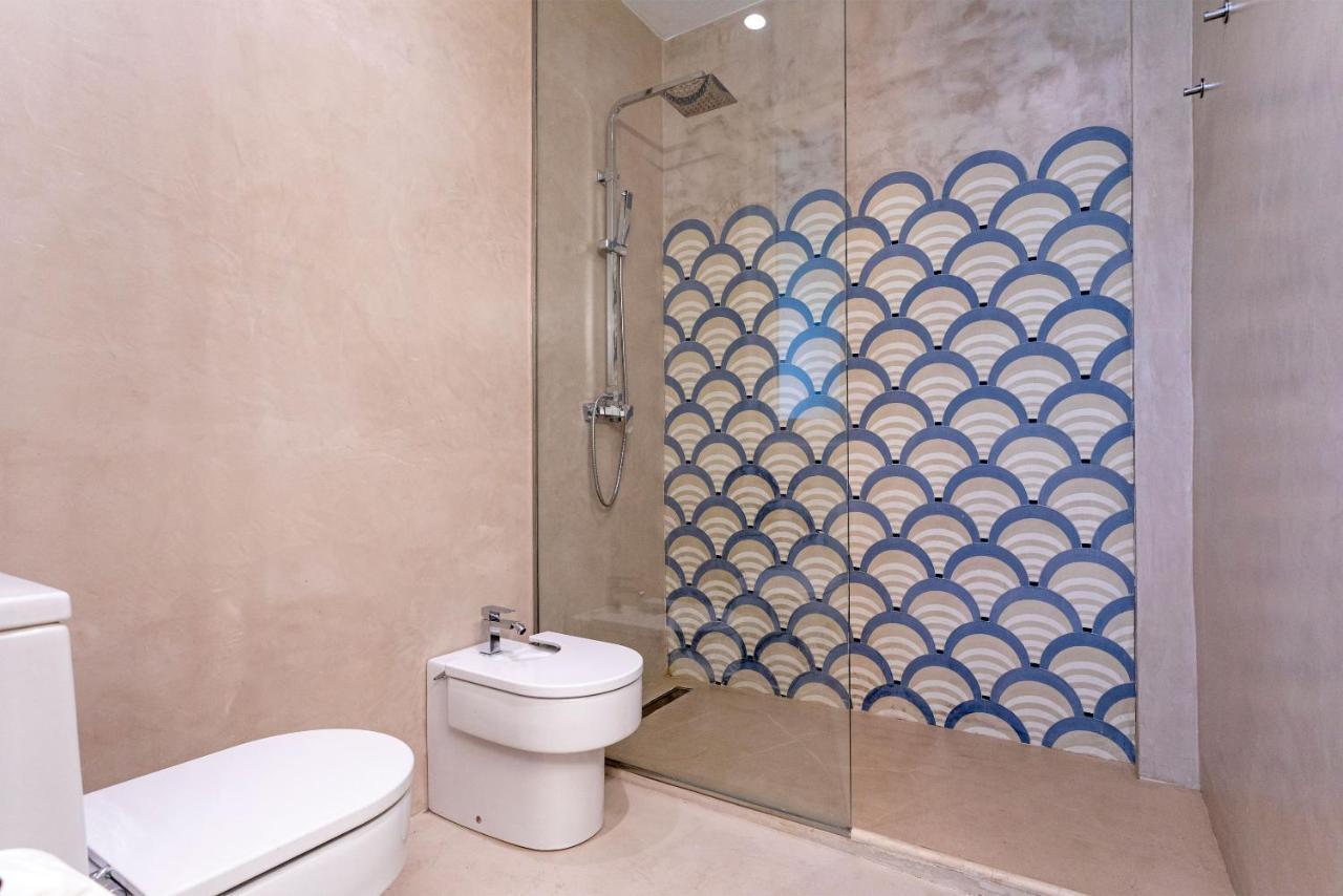 Genteel Home Cervantes Малага Екстериор снимка